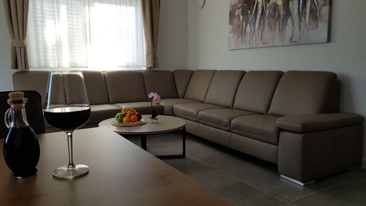 Apartment Aria Exclusive ペトルチャネ エクステリア 写真
